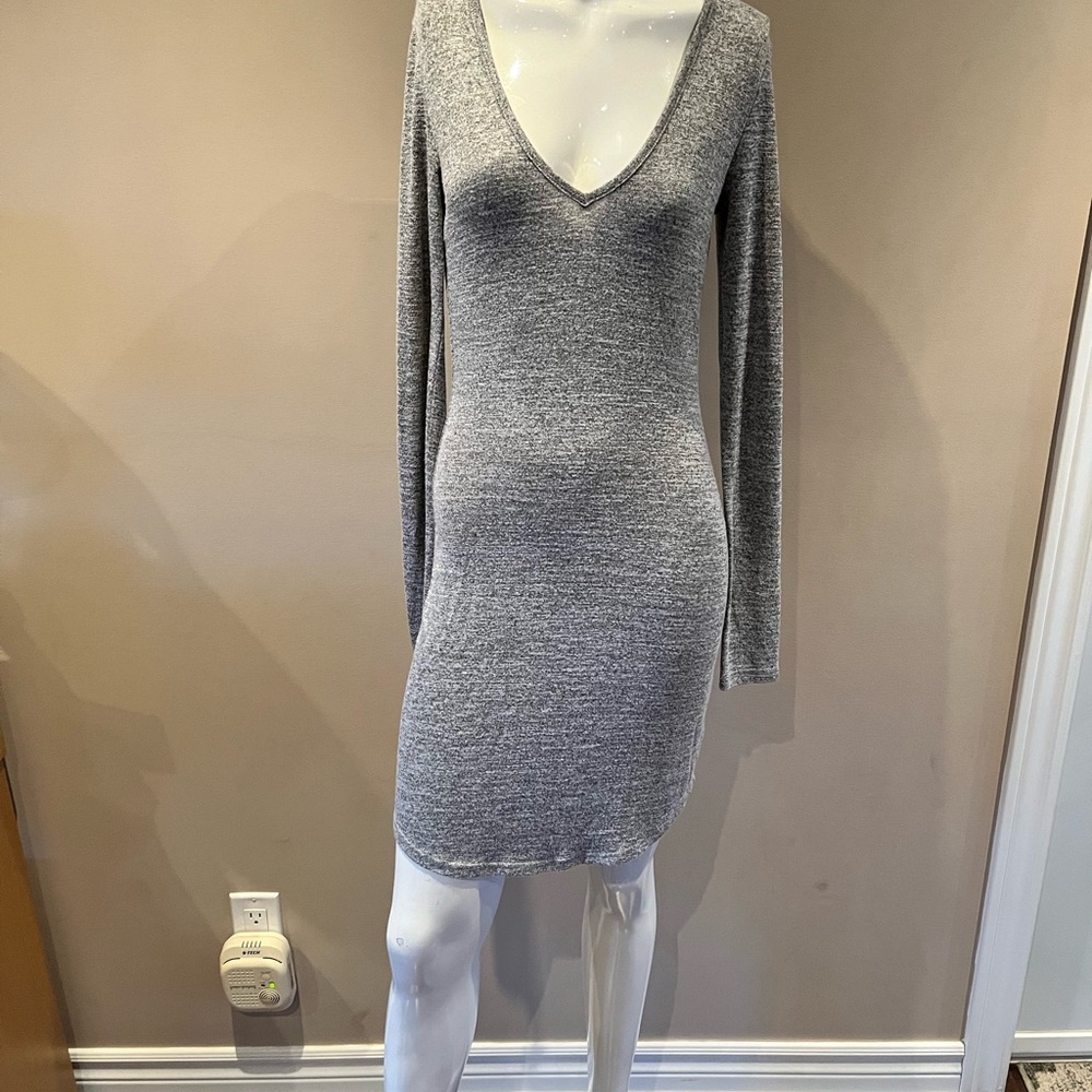 Gray V-Neck Long Sleeve Dress